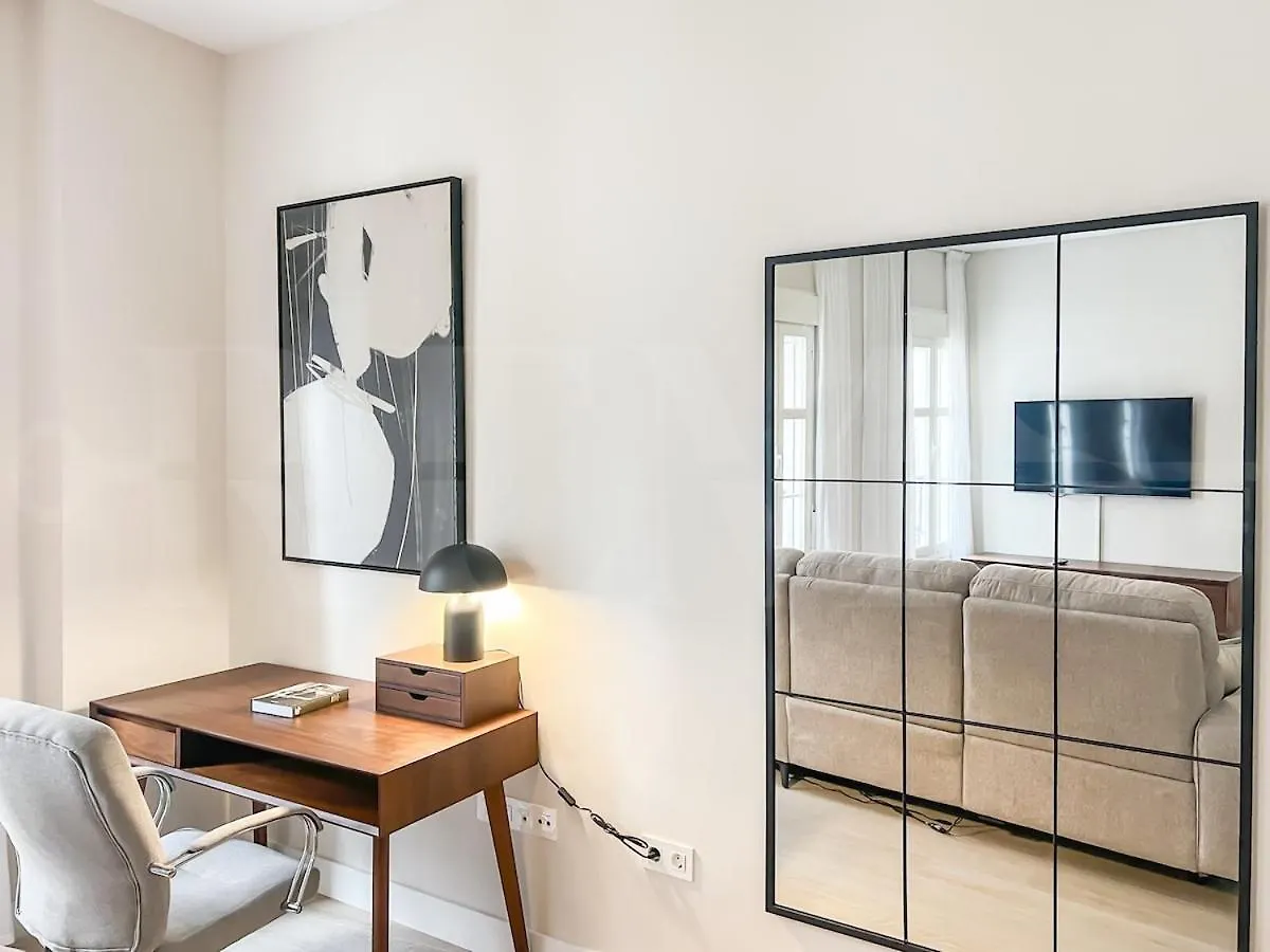Exclusive Apartment In The Centre With Parking Rems Μάλαγα
