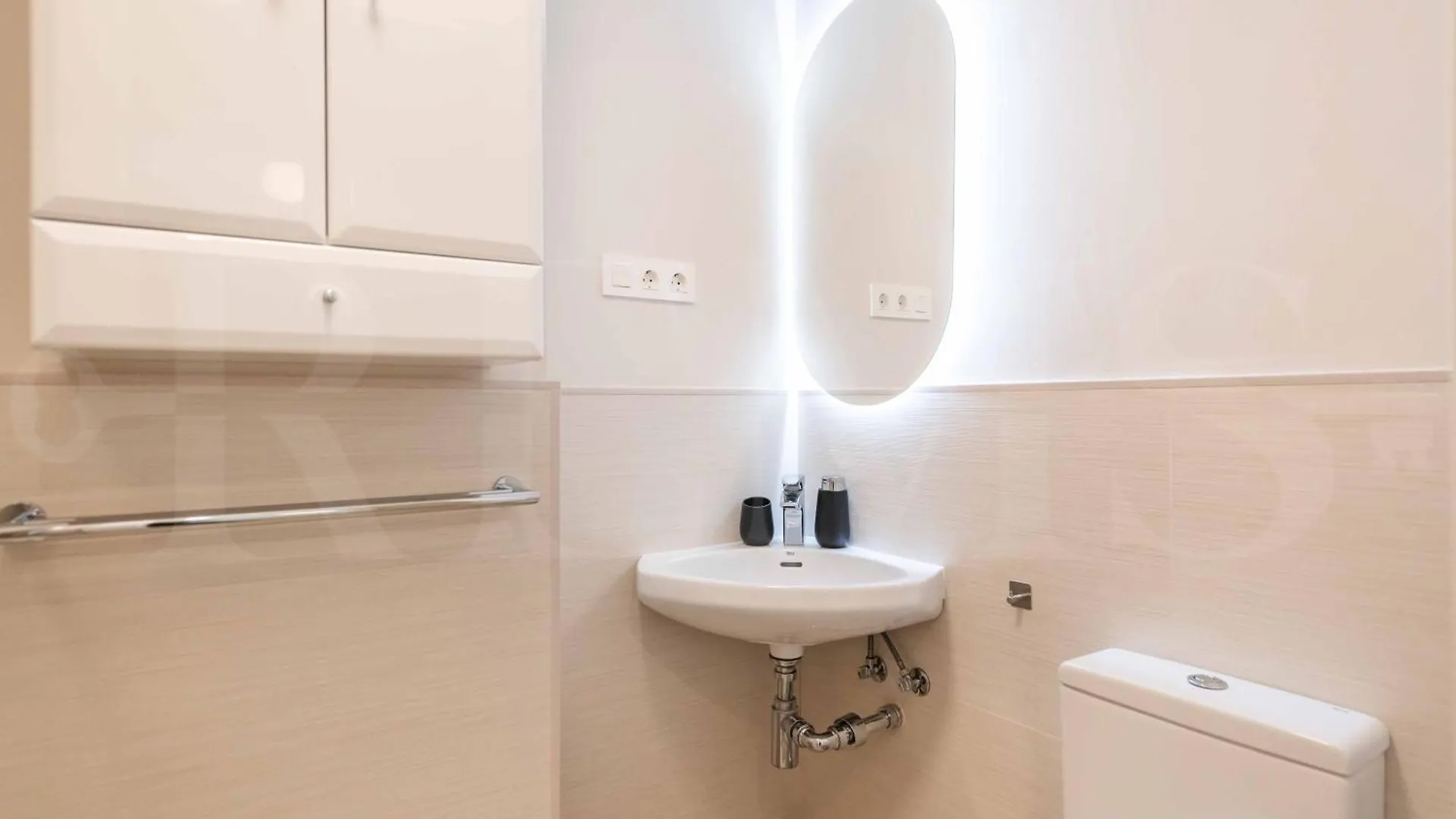 Exclusive Apartment In The Centre With Parking Rems Μάλαγα 0*,