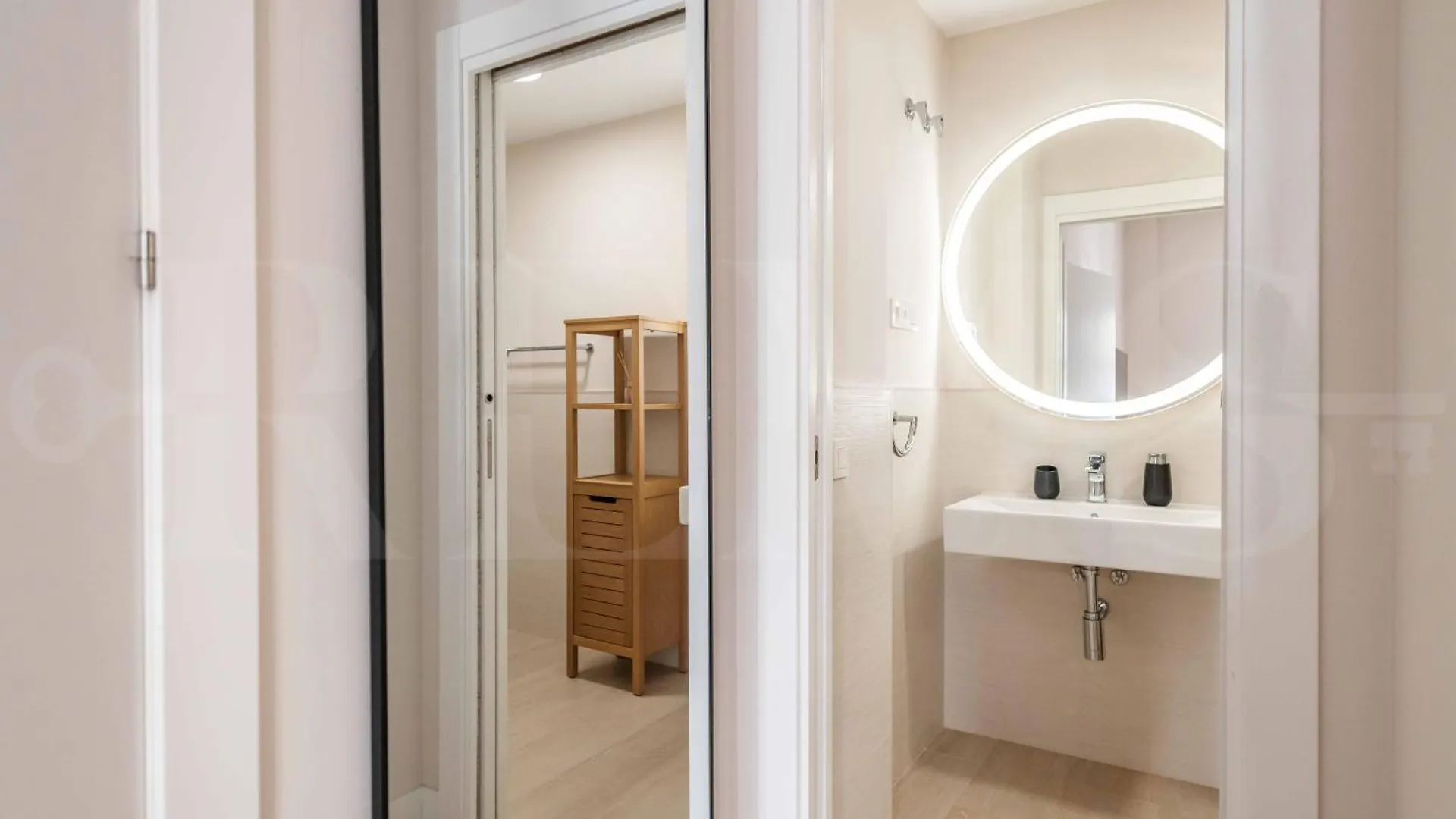 Exclusive Apartment In The Centre With Parking Rems Malaga Spain